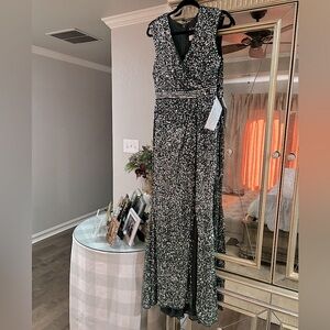 Mac Duggal Dress | Size 8 | Green + Sequined | NWT | Stunning Gown💚✨